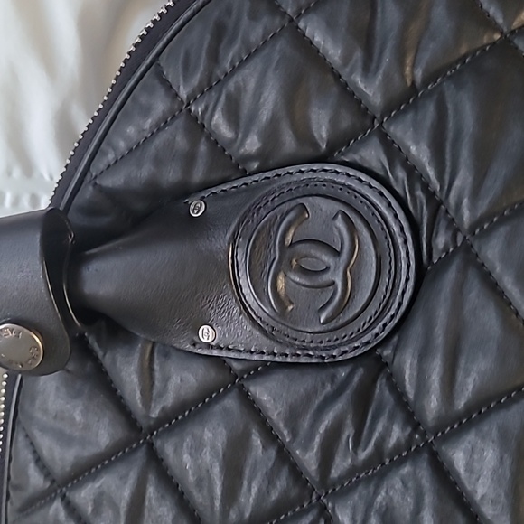 CHANEL Horizontal Sports WeekenderQuilted Travel Bag - Picture 7 of 16